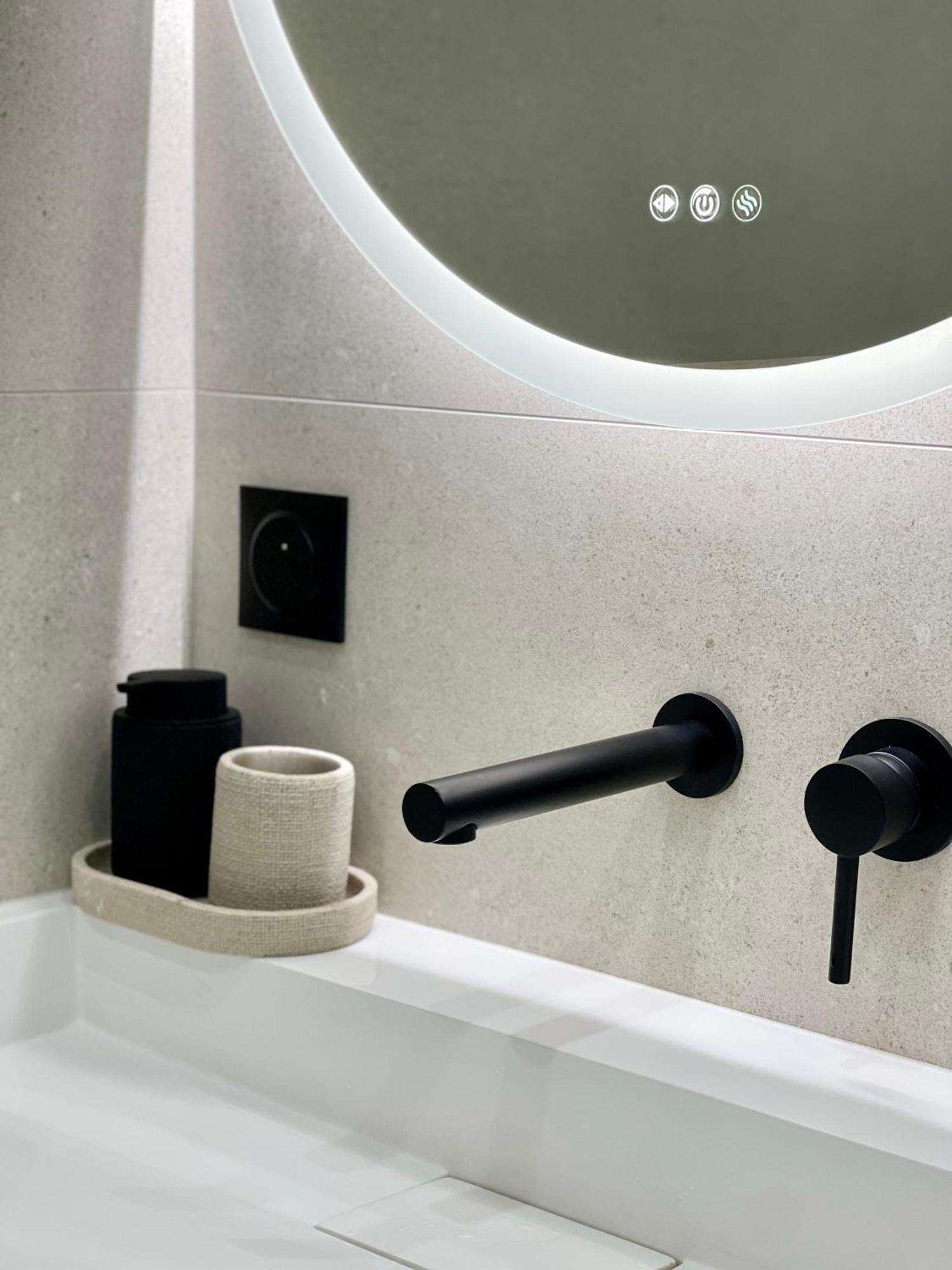 Luxe, Jean Medecin Apartment